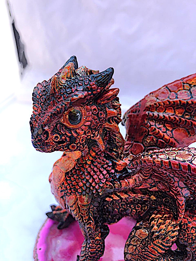 Dragon orange sur pierre d'Agate Rose